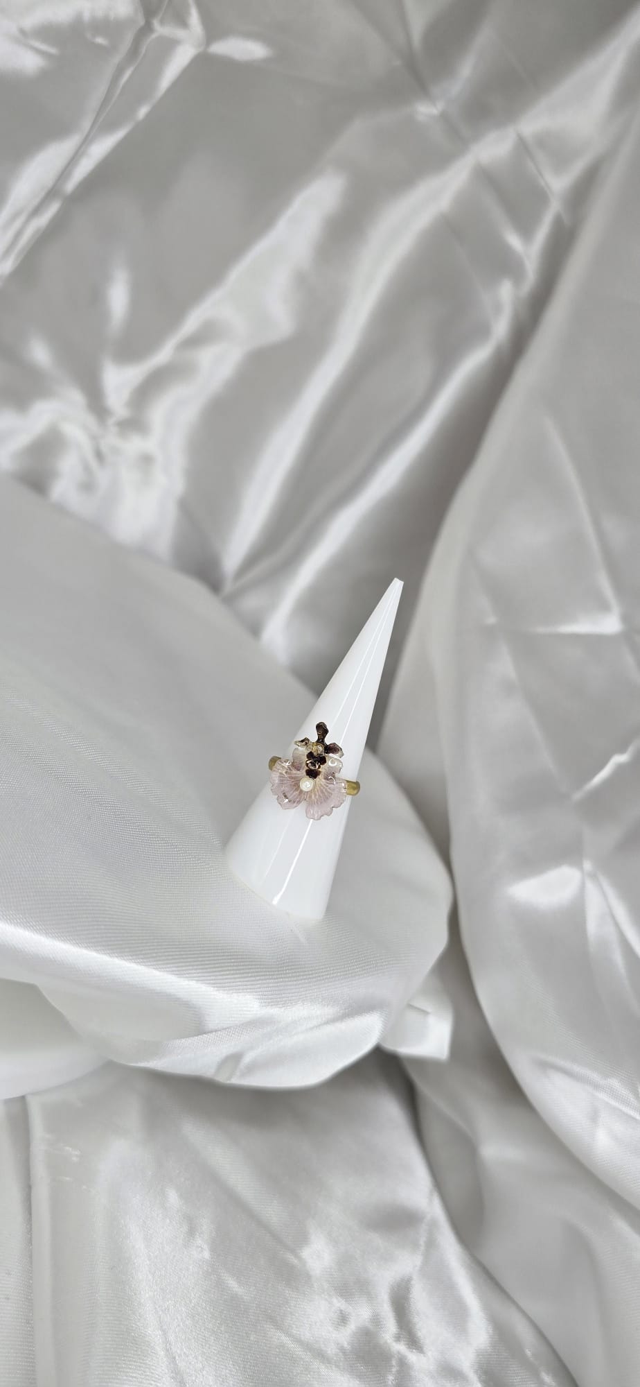 Mini orchid ring